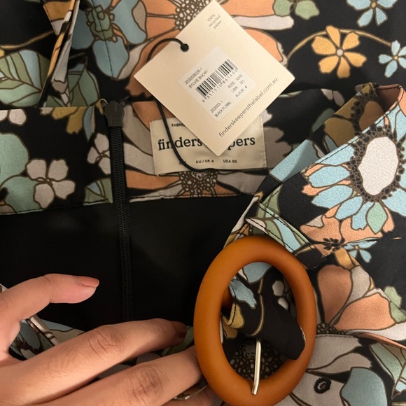 Finders Keepers Sylvie Top & Short Set - Picture 3 of 10